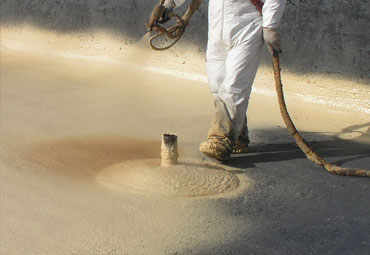 What are the benefits to spray foam roofing in Detroit?